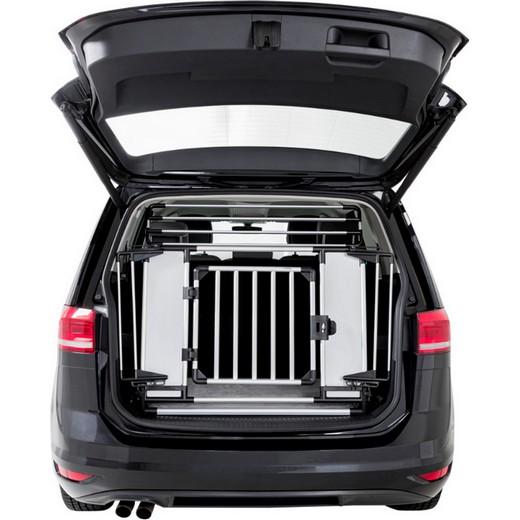 Grille de hayon universelle pour voiture. Accessoires et filet de  séparation pour le transport voiture du chien ou chiot